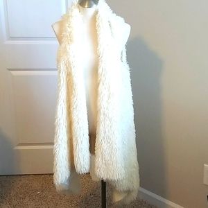 Trendy Faux fur long vest.